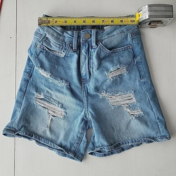Simple society Distressed Jeans shorts size 0/24 - Picture 4 of 6